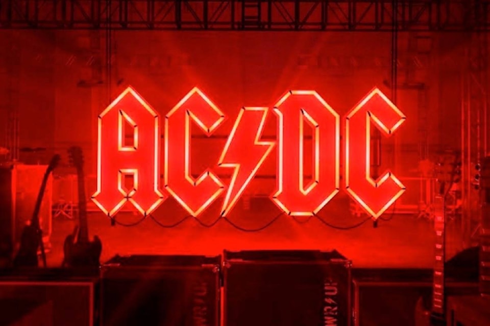 23319324_web1_201113-RDA-ACDC-is-back-and-fighting-off-the-black-with-new-album-music_1
