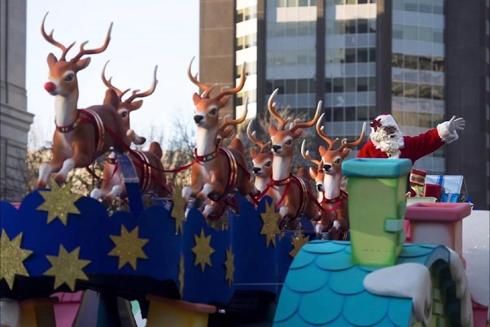 23380874_web1_201119-RDA-CTV-to-air-pre-taped-Santa-Claus-Parade-with-remote-performance-from-Dolly-Parton-parade_1