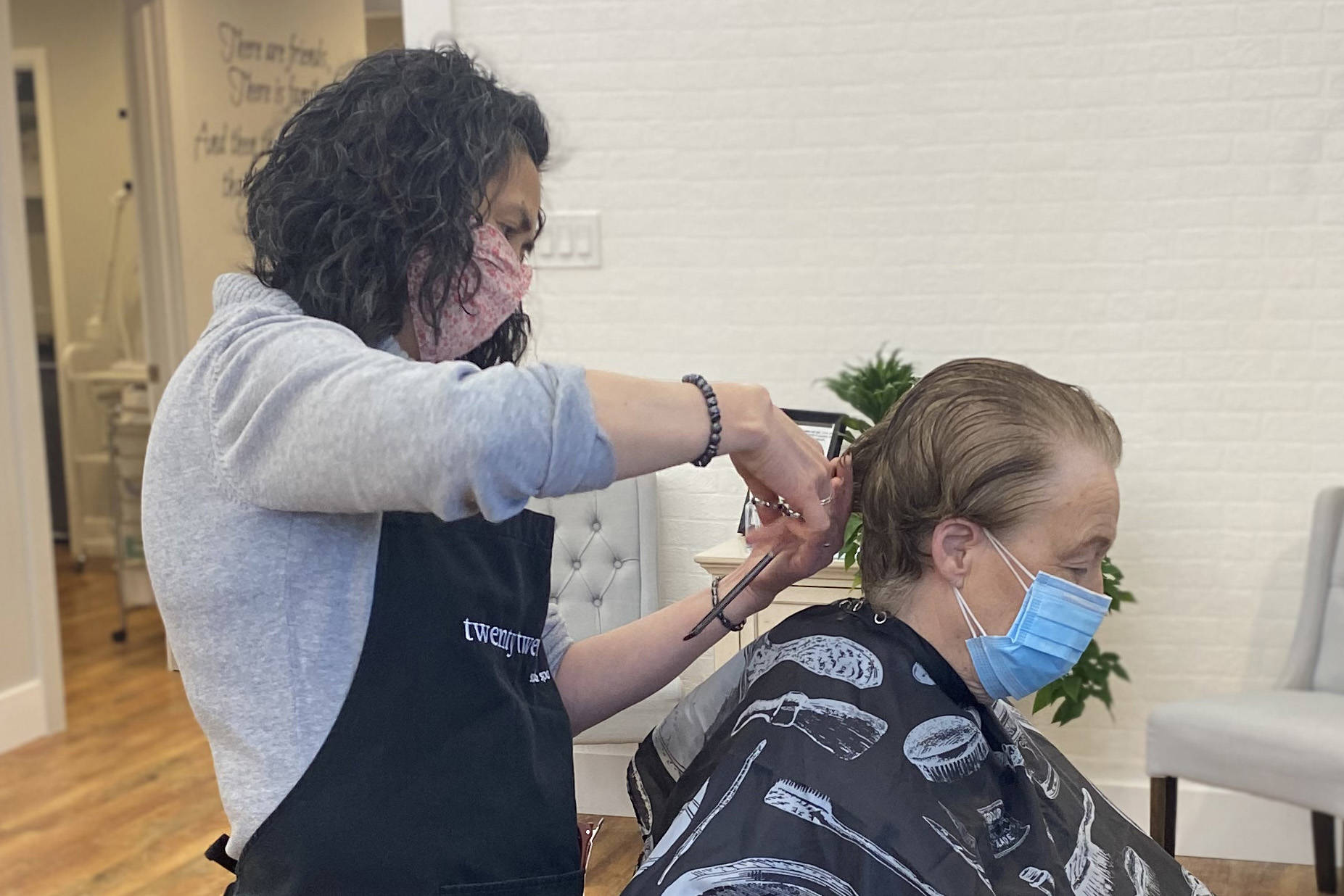 Red Deer salons deal with last wave of customers before closure Red