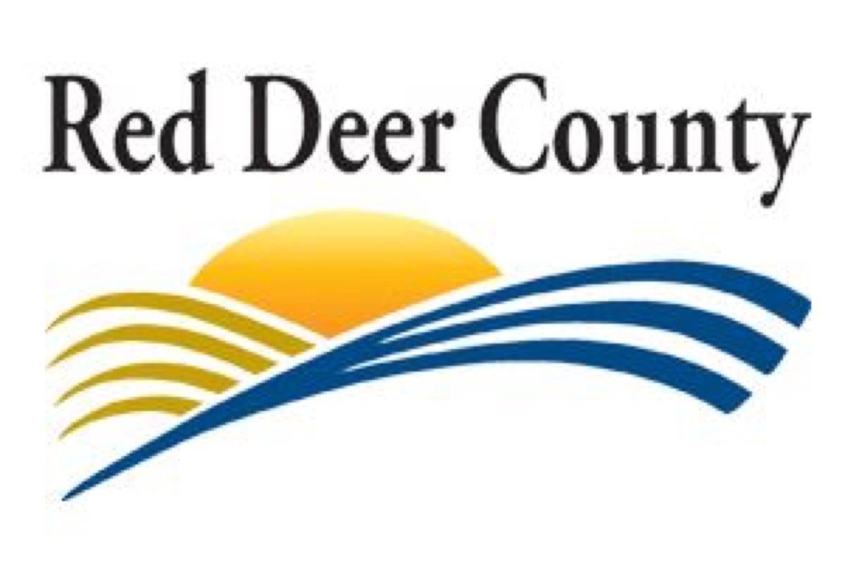 Pink Deer County tweaks broadband programs