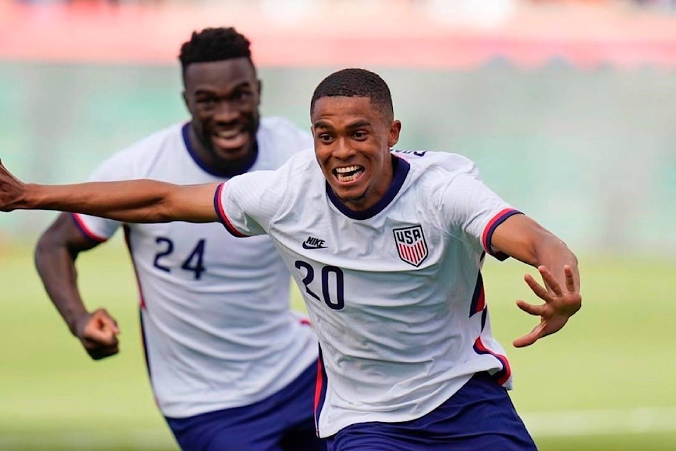 25456249_web1_210610-RDA-US-routs-Costa-Rica-4-0-to-finish-4-game-11-day-stretch-soccer_1
