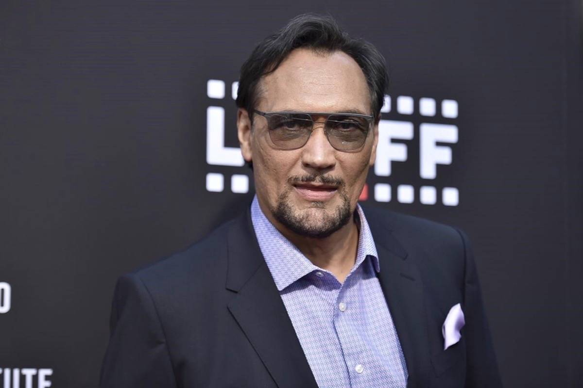 Jimmy Smits figured he could carry a tune In the Heights Red