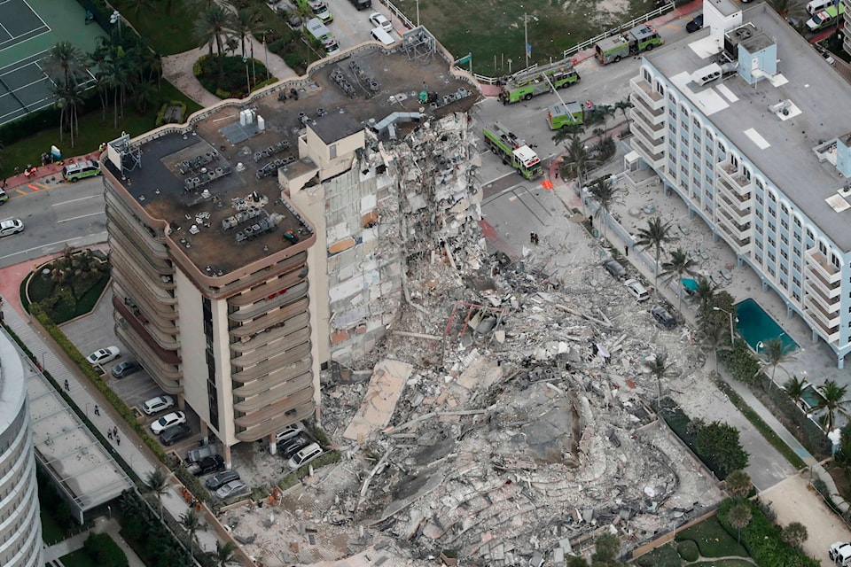 25786527_web1_210625-rda-building-collapse-collapse_2
