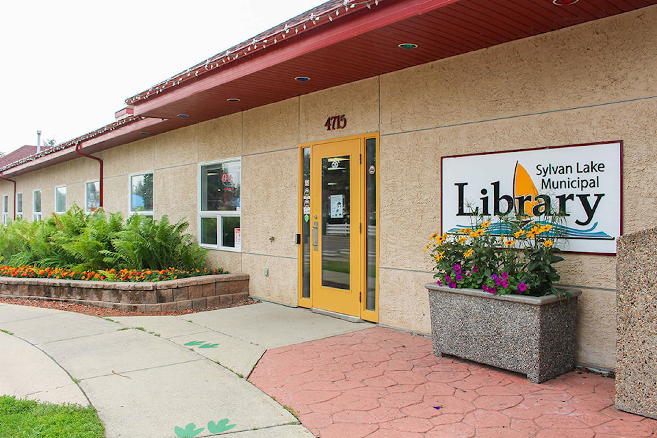 26091807_web1_210809-RDA-Sylvan-Lake-Library_1