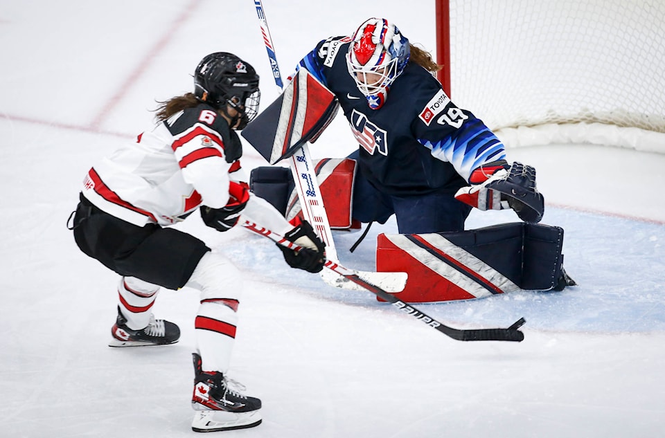 26294631_web1_210826-RDA-Canada-US-womens-hockey_1