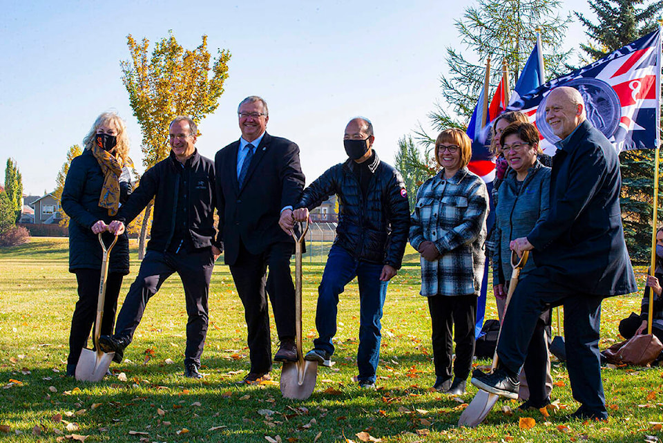 26782926_web1_211011-RDA-Sod-turning-Catholic-new-school