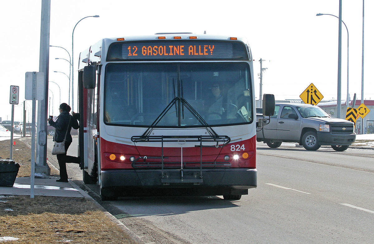 28793411_web1_160303-RDA-LOCAL-Red-Deer-County-Transit-PIC--4-