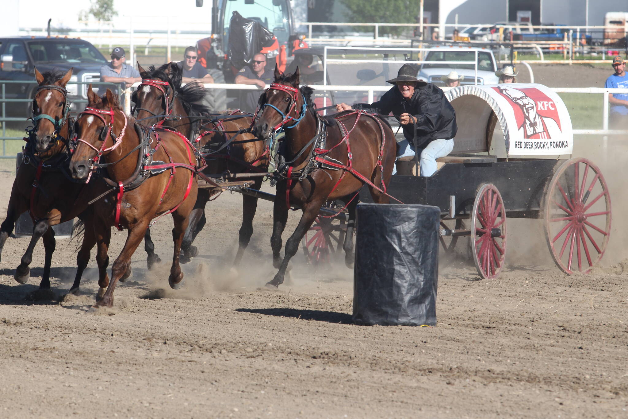 29840109_web1_220720-RDA-chuckwagon-day-one_2