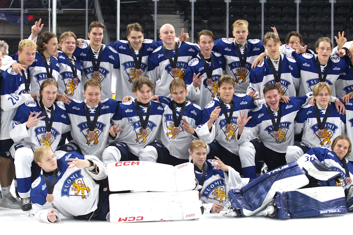 Finland captures the bronze medal at Hlinka Gretzky Cup Red Deer Advocate