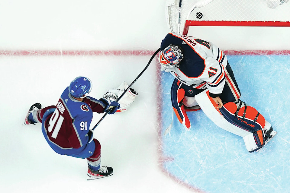 30211889_web1_220603-RDA-Sports-Oilers-Avalanche-Game-2_1
