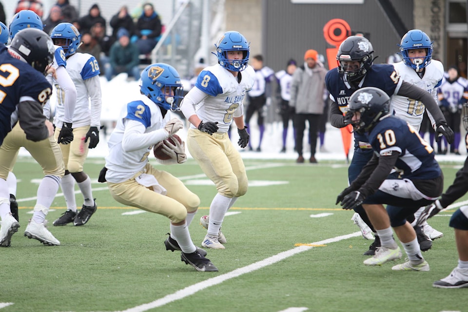 30998927_web1_221012-RDA-Cougars-football-provincials_2