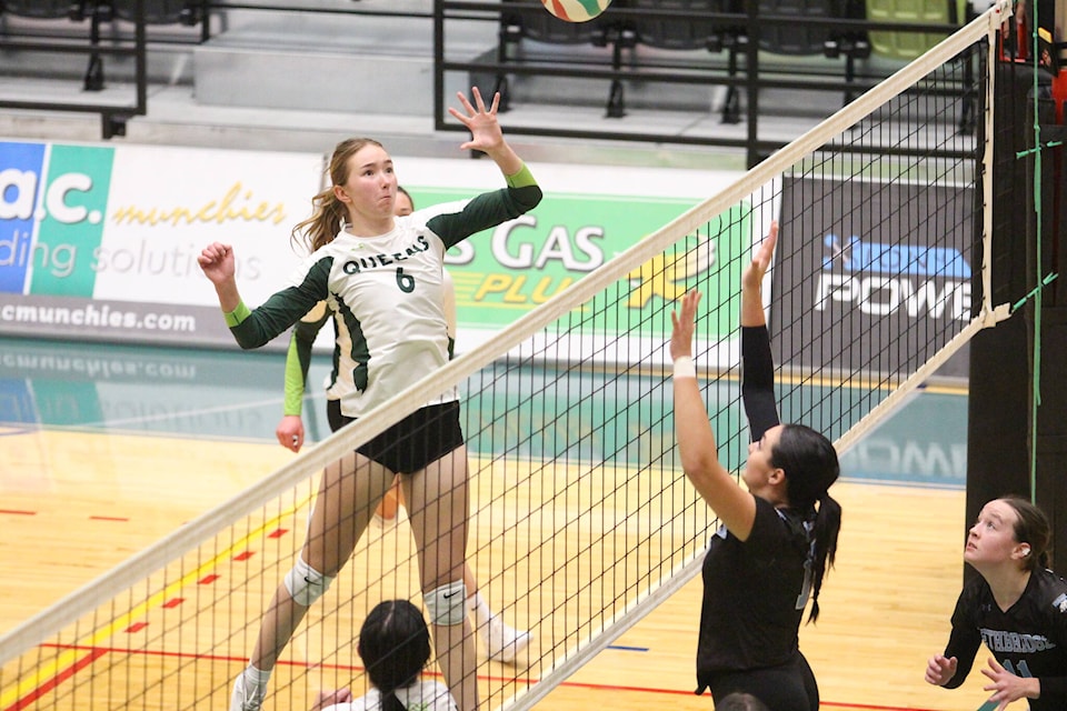31131828_web1_221125-RDA-Queens-Kings-volleyball_1