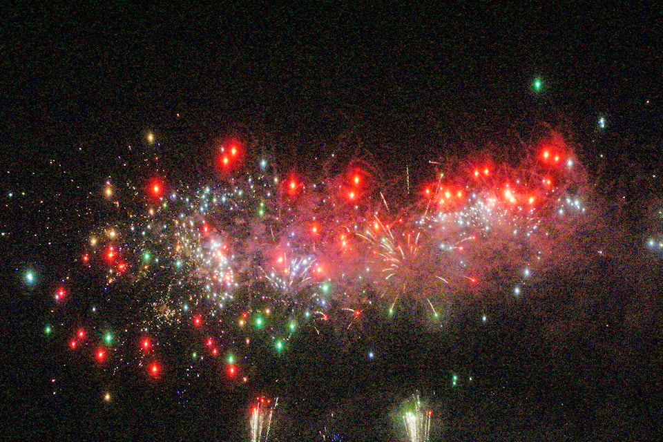 31402790_web1_05-fireworks-HOM-220106