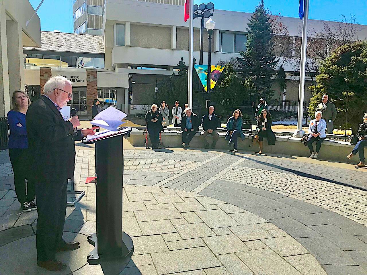 Red Deer Mayor Ken Johnston proclaims 2023 is Year of Volunteers Red