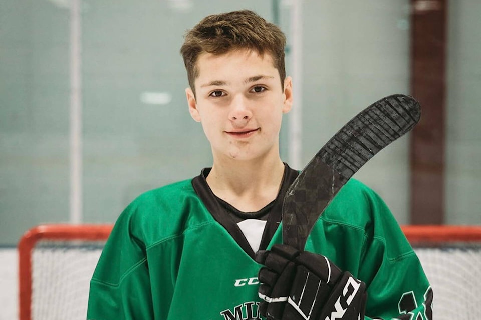 32494634_web1_230421-RDA-hockey-player-burns1
