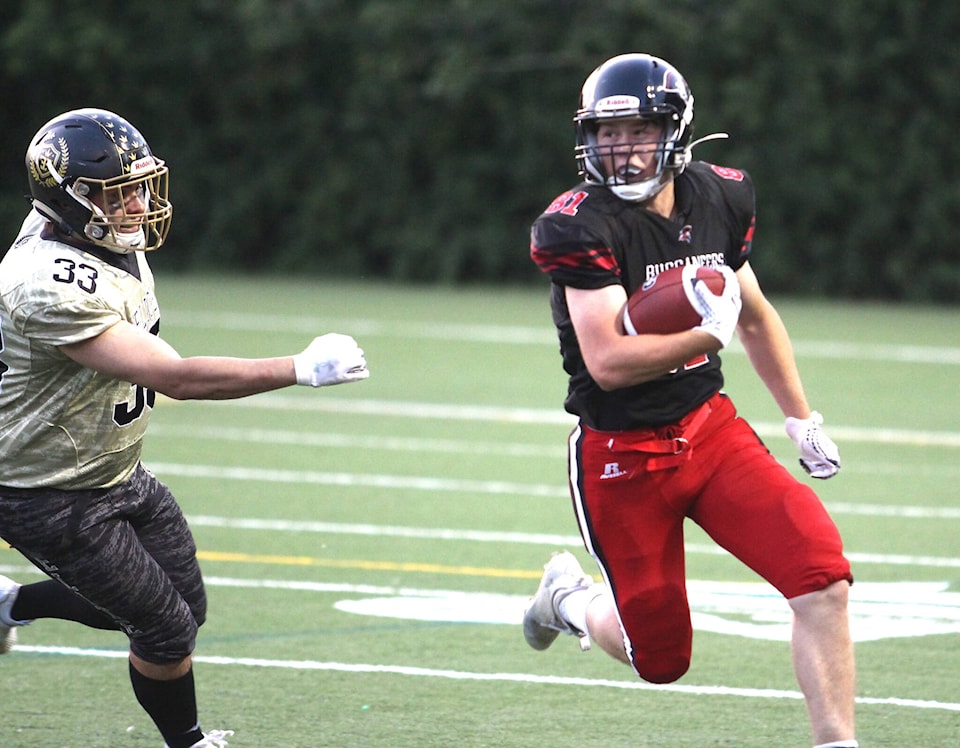 32985548_web1_230610-RDA-Bucs-Elite-week-two-matchup_2