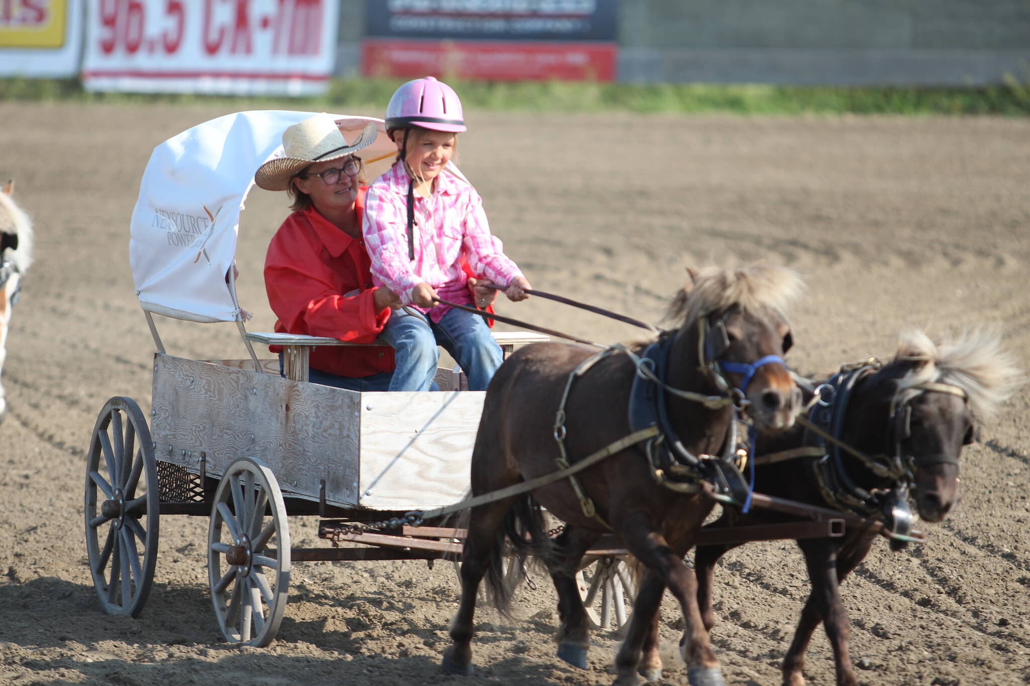 33359168_web1_230719-RDA-pony-chuckwagon-opening-night_3