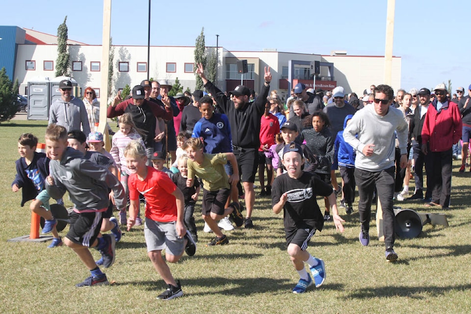 33995274_web1_230923-RDA-Red-Deer-Dream-Centre-walk-WEB