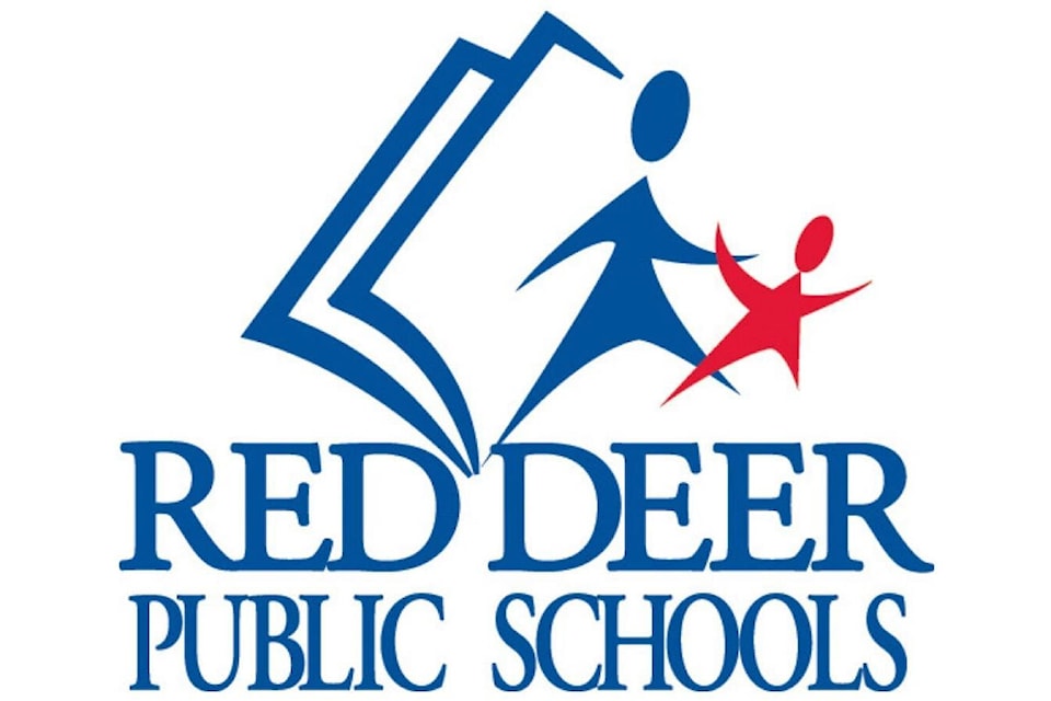 34040503_web1_230817-rda-school-fees-fees_1