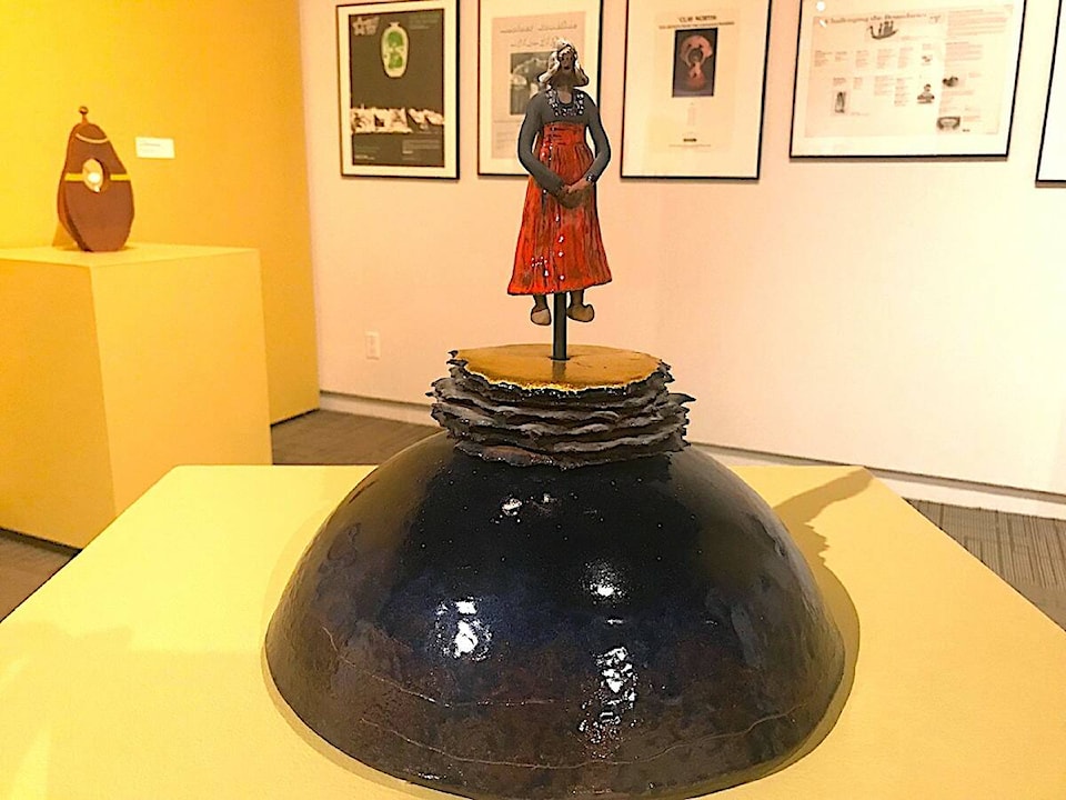 34078323_web1_230929-RDA-rimer-ceramics-girl_1