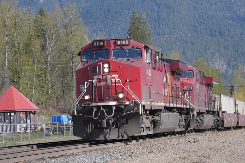 cpkc-train