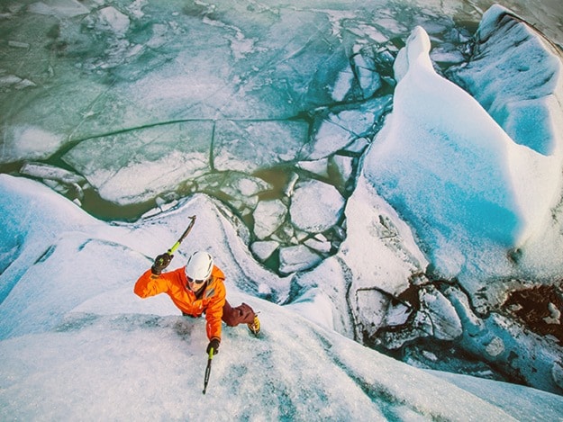 24568revelstokeClimbingIce3