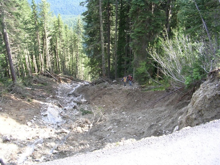 24593revelstokeslopeinstabilityjune2520112