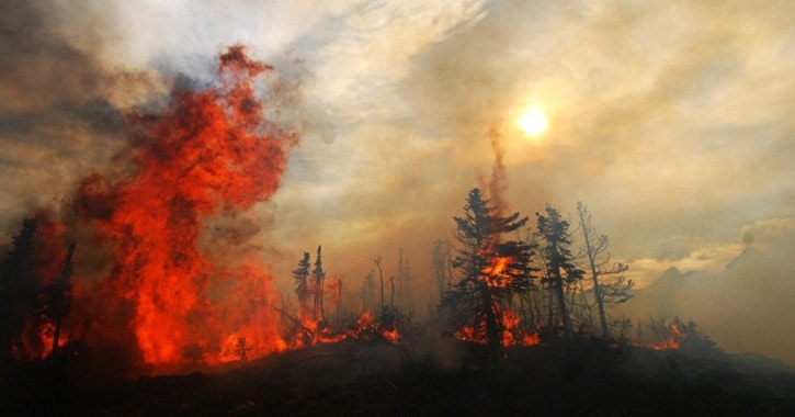 26925revelstoke13GL001aug14-flames-sun-photoSHunt-ParksCanada