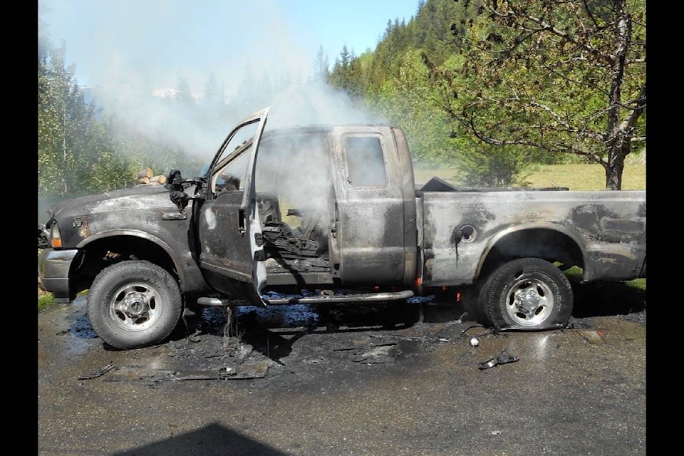 web1_170526-RTR-M-truck-theft-arson