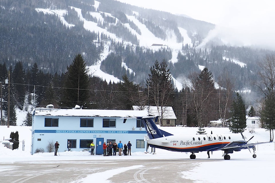 8034873_web1_revelstokeair-web