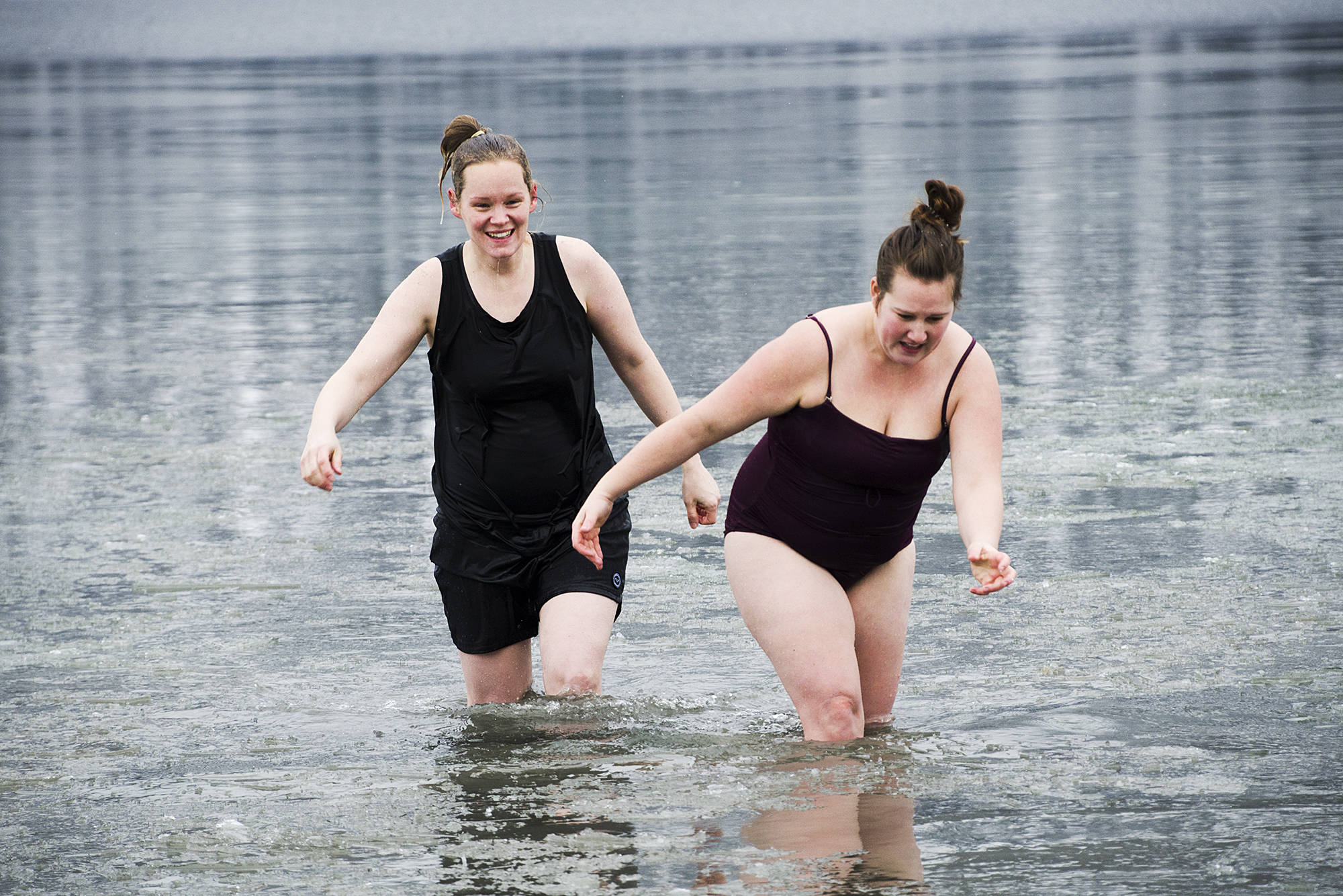 10027725_web1_180103-SAA-Polar-bear-plunge-3-JM-col