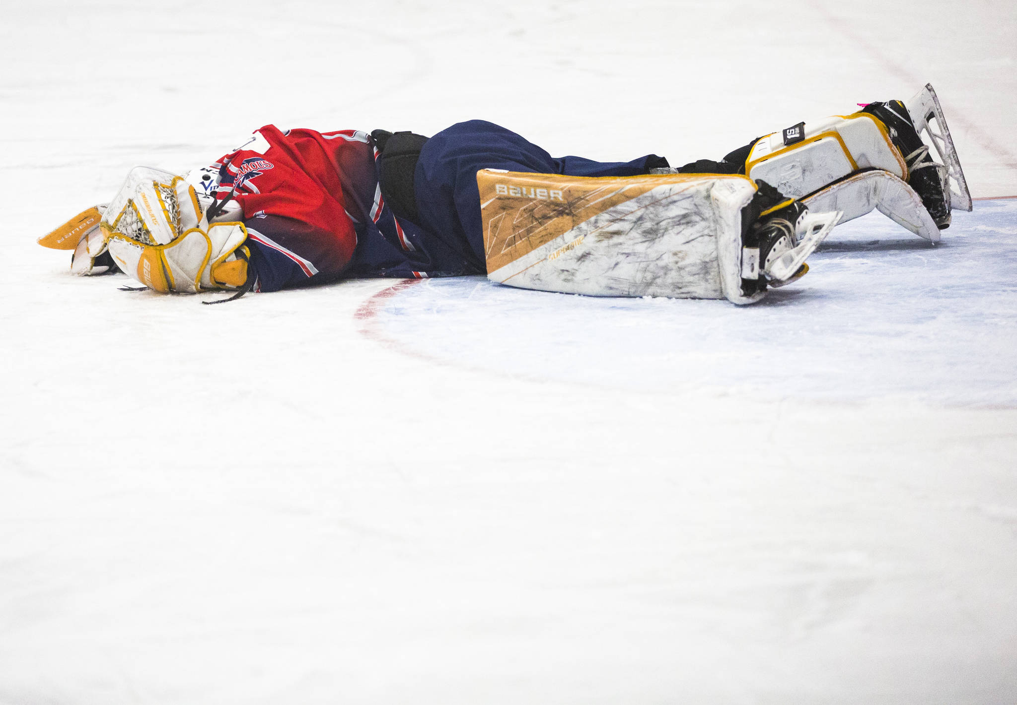 10044936_web1_180103-RTR-grizzlies-v-sicamous_7