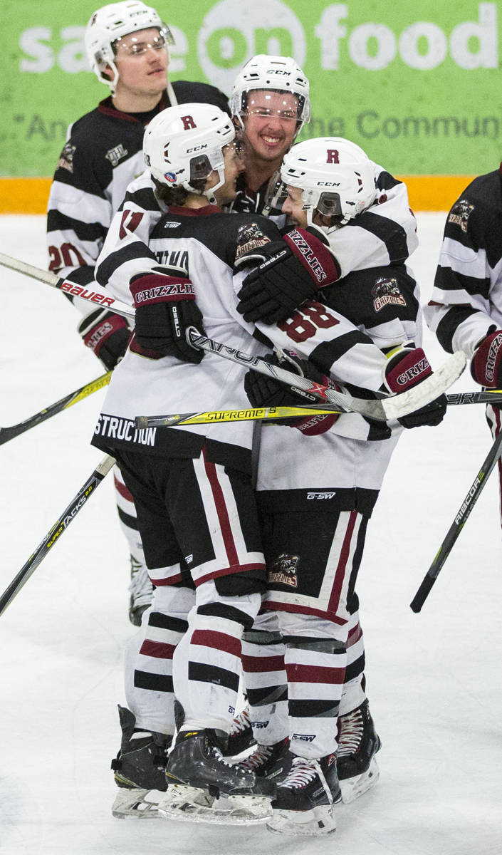 11170098_web1_180326-RTR-grizzlies-v-coyotes-g7-18