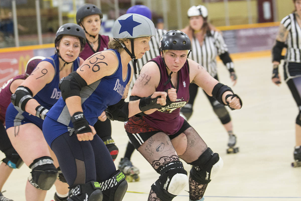 12160764_web1_180606-RTR-rollderderby-June2_8