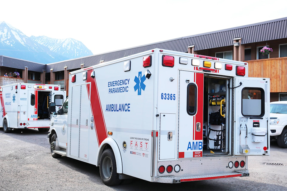 12916951_web1_Aspen-Inn-Ambulance-print