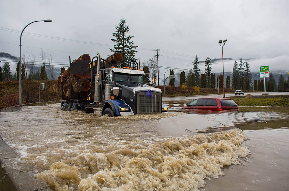 14238988_web1_copy_Frontier-flooding1