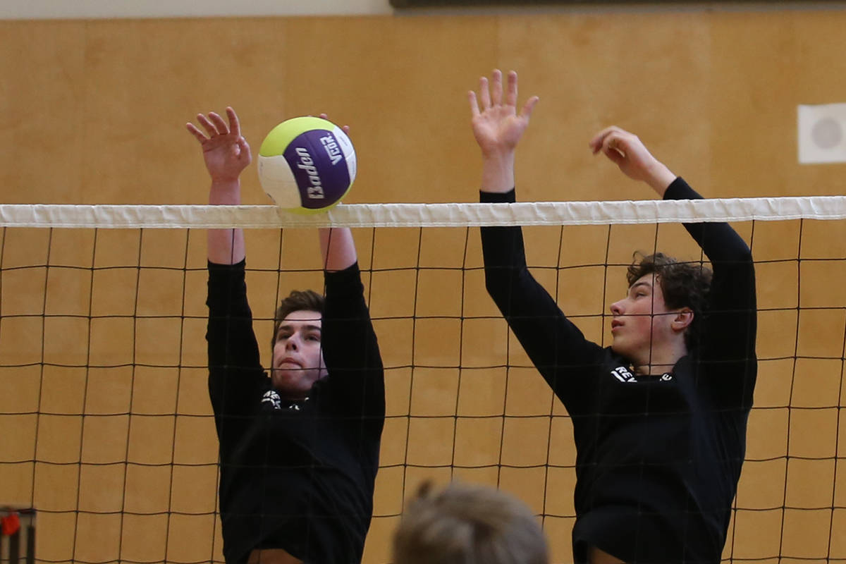 14531319_web1_181128-RTR-volleyball-provincials_10