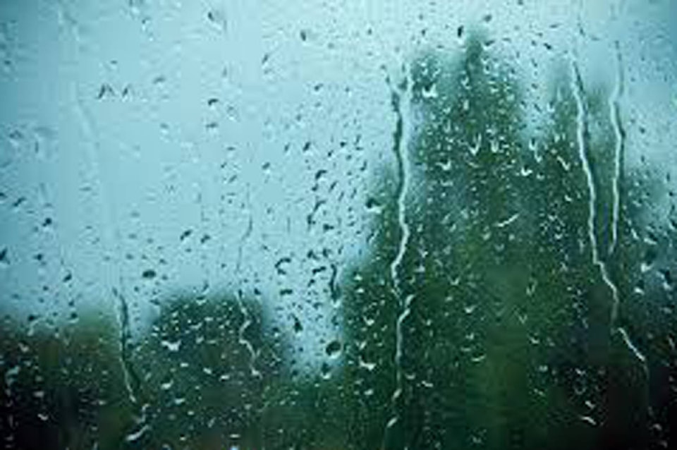 16120160_web1_rain-on-window2