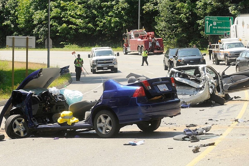 16214645_web1_20190401-BPD-car-crash-surrey