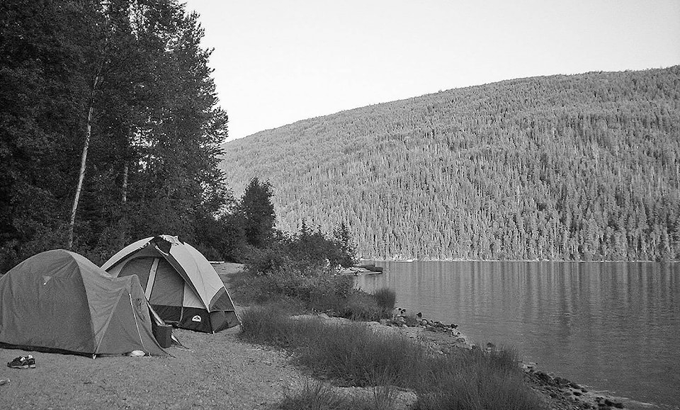 17359555_web1_Camping-Barriere-Lake-BP-files