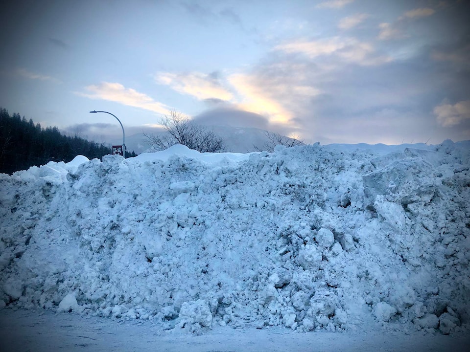 20107229_web1_Snow-pile-in-Revelstoke