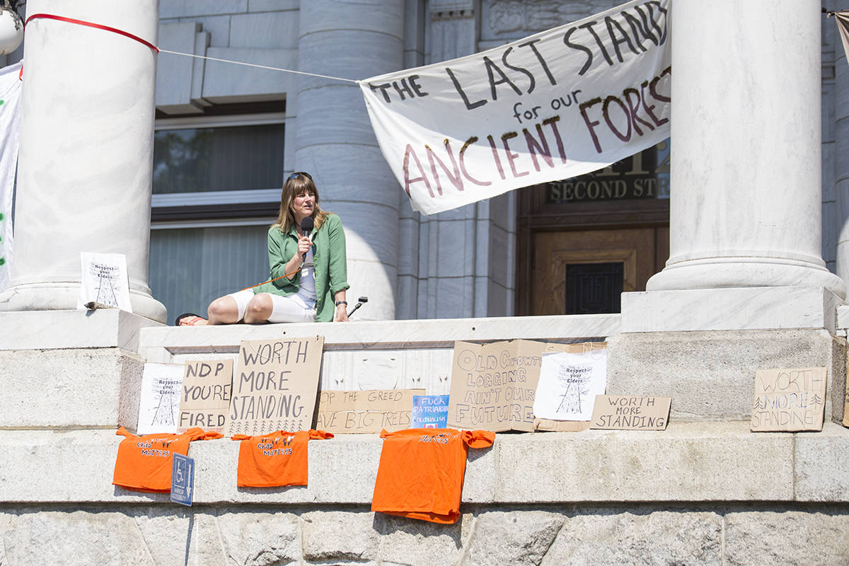 25694092_web1_210708-RTR-protect-old-growth_22