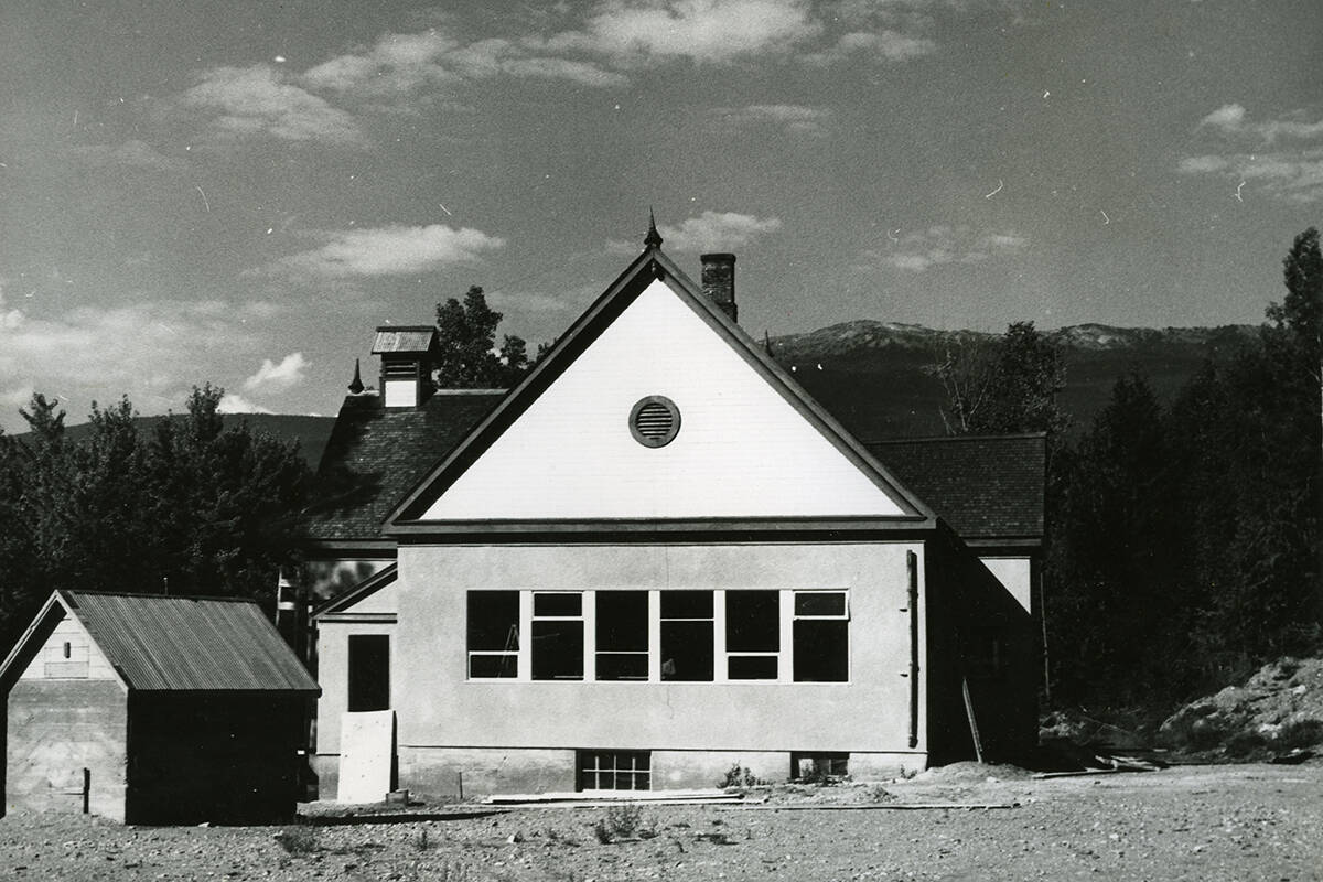 Arrowhead School, circa 1957. (Revelstoke Museum & Archives Photo 2306)