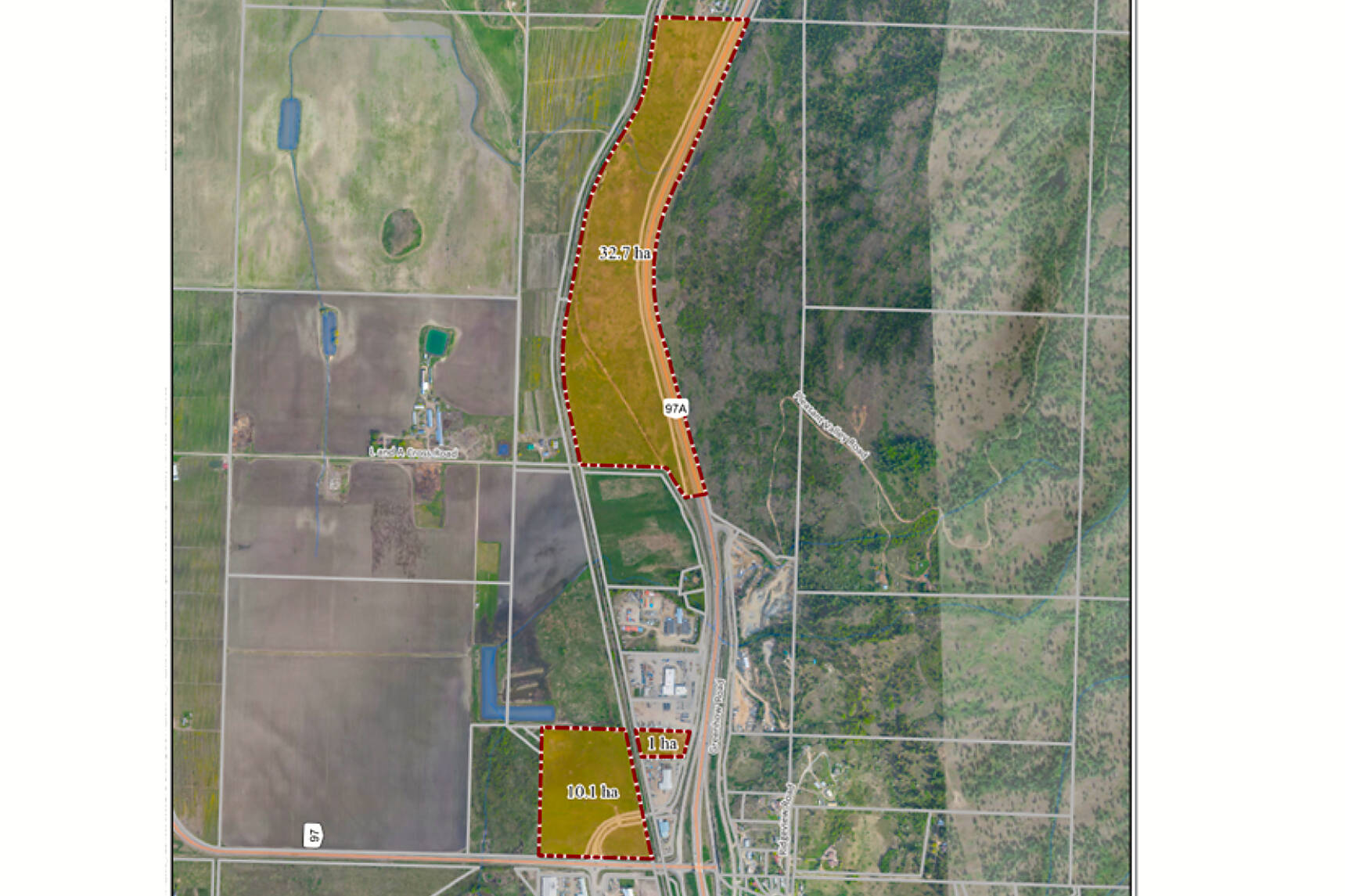 Highlighted in yellow, three parcels of land located in the southeast of Spallumcheen along Highways 97A and 97 make up the proposed area for the Agri-Hub. (Township of Spallumcheen image)
