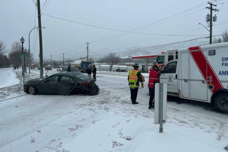 31770250_web1_200209-VMS-stolen-vehicle-crash-1_1