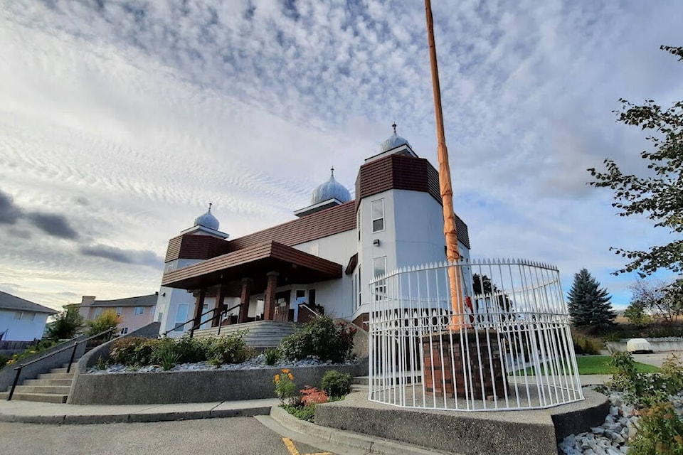 32319952_web1_230406-VMS-sikh-gurdwara_1
