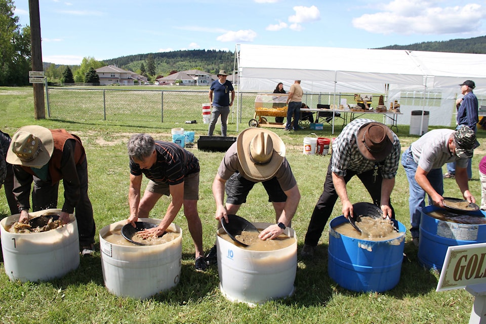 32695580_web1_230518-VMS-gold-panning-1_1