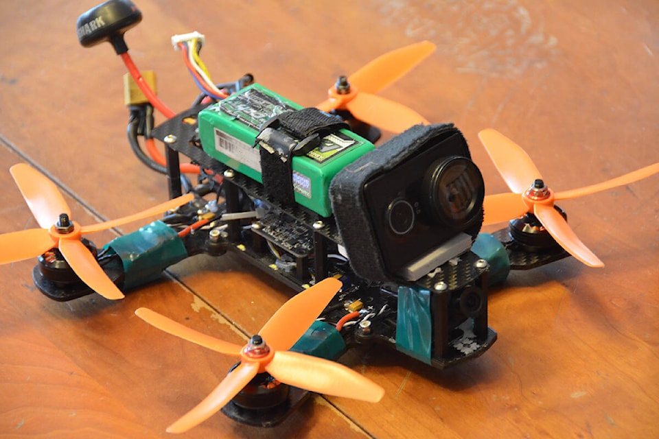 33251623_web1_drone