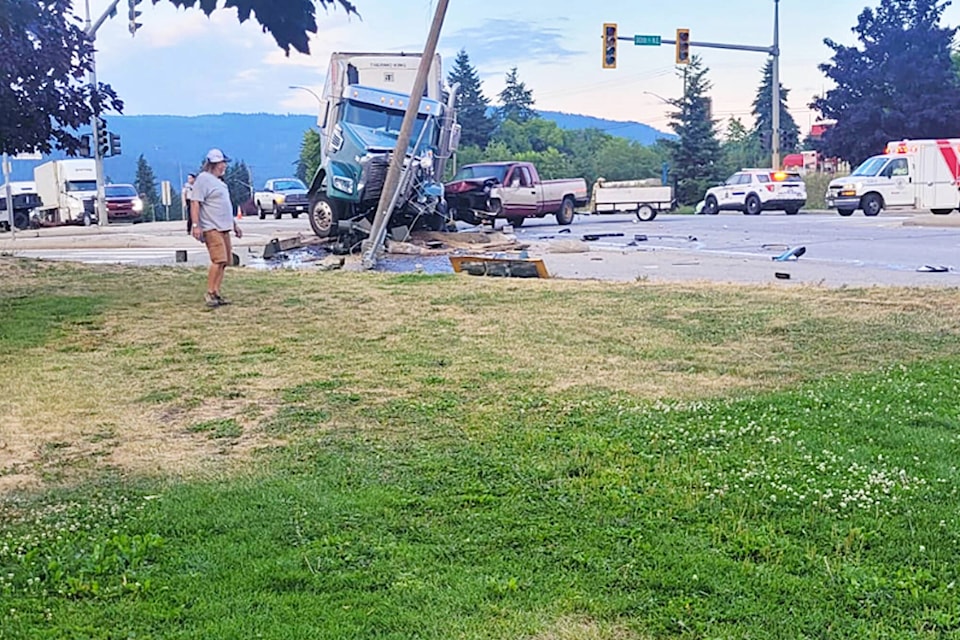 33302763_web1_230719-SAA-RCMP-collision-Hw1-semi_1