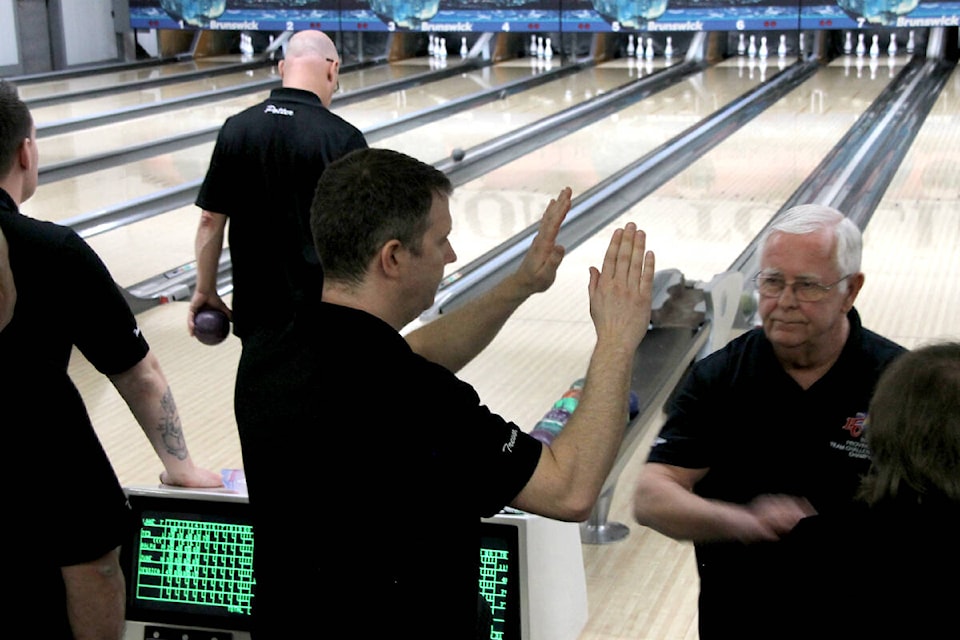 33316566_web1_221027-VMS-bowling-stats-BOWLING_1